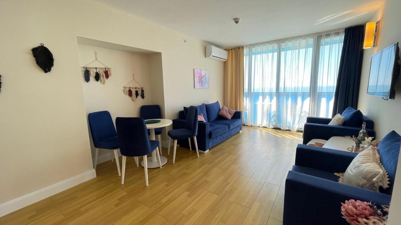 Hellobatumi Aparthotel Bagian luar foto