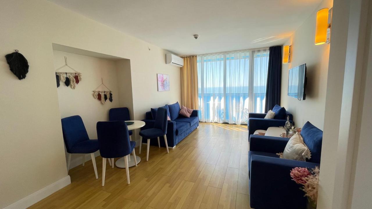 Hellobatumi Aparthotel Bagian luar foto