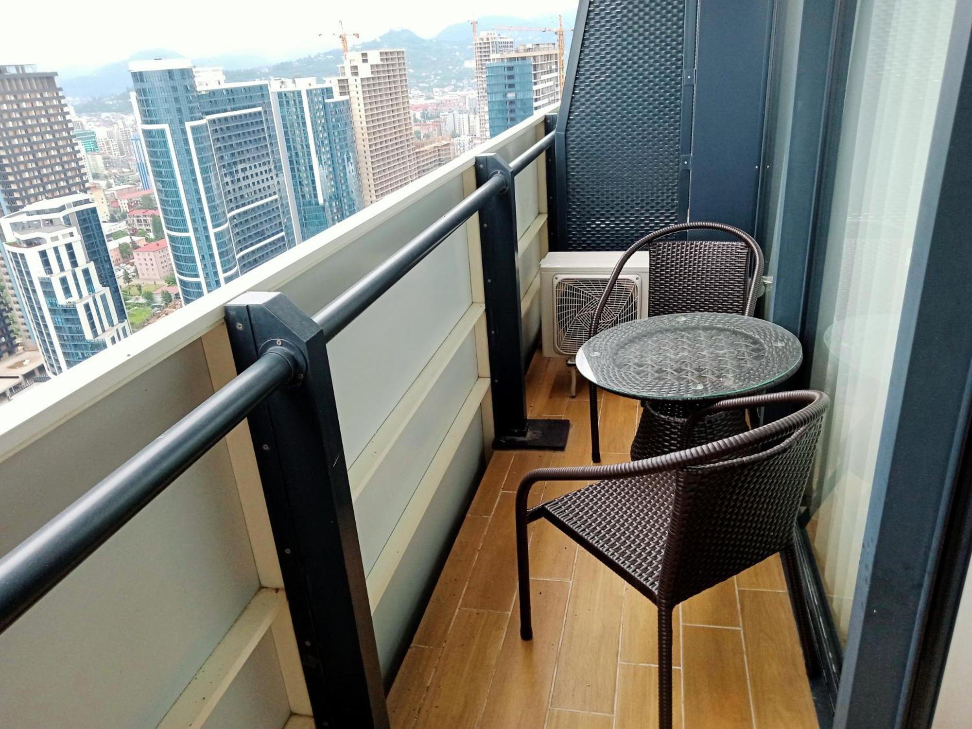 Hellobatumi Aparthotel Bagian luar foto
