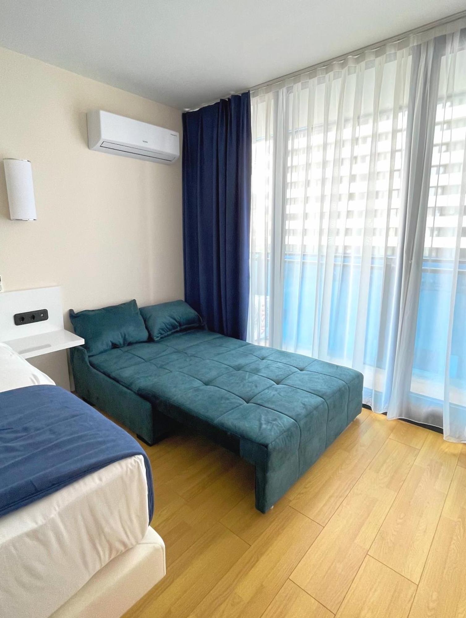 Hellobatumi Aparthotel Bagian luar foto